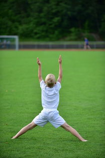 米兰体育网址-校园体育活动促进团队协作，学校体育团体凝聚力发展的途径和方法